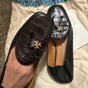 Brown/ Burgundy Color size 7M